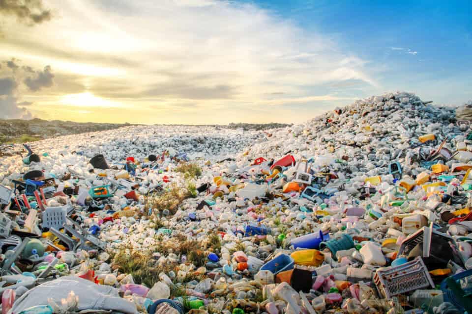 প্লাস্টিক বর্জ্যকে মূল্যবান গ্রাফিনে রূপান্তর