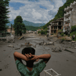 হিমালয়ে হিমবাহ ধস ও আকস্মিক ভয়াবহ বন্যায় বিপর্যস্ত নেপাল: প্রাণহানি ও ব্যাপক ক্ষয়ক্ষতির শঙ্কা