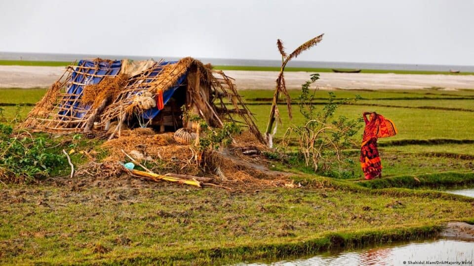 জলবায়ু পরিবর্তনের অভিঘাত মোকাবিলায় সমন্বিত পানি সম্পদ ব্যবস্থাপনার ওপর জোর দিয়েছে বাংলাদেশ ও বিশ্বব্যাংক